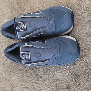 Men's new balance shoes size 9.5